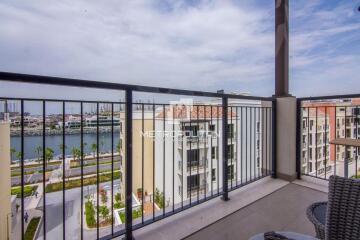 Fully furnished  Sea view  Top floor  Resale