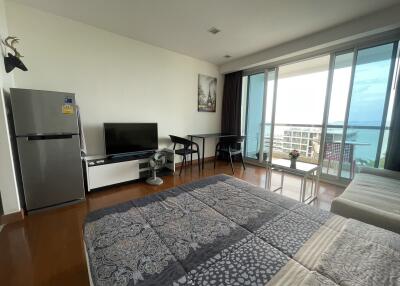 Studio apartment with sea view