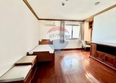 265 Sqm., 3 Beds, 4 Baths Condo listed for ฿ 85,000./Month