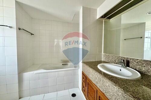 265 Sqm., 3 Beds, 4 Baths Condo listed for ฿ 85,000./Month