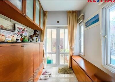 300 Sqm., 3 Beds Townhouse listed for ฿ 8,500,000.