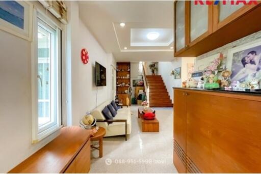 300 Sqm., 3 Beds Townhouse listed for ฿ 8,500,000.