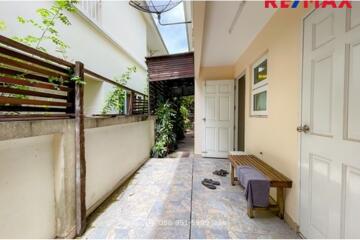 300 Sqm., 3 Beds Townhouse listed for ฿ 8,500,000.