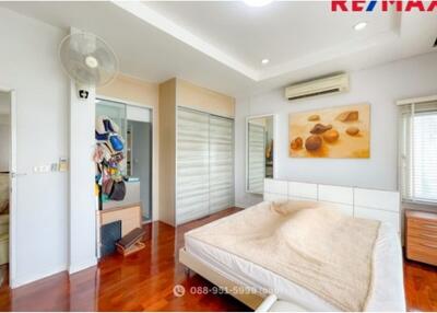 300 Sqm., 3 Beds Townhouse listed for ฿ 8,500,000.