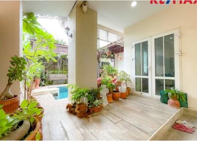 300 Sqm., 3 Beds Townhouse listed for ฿ 8,500,000.