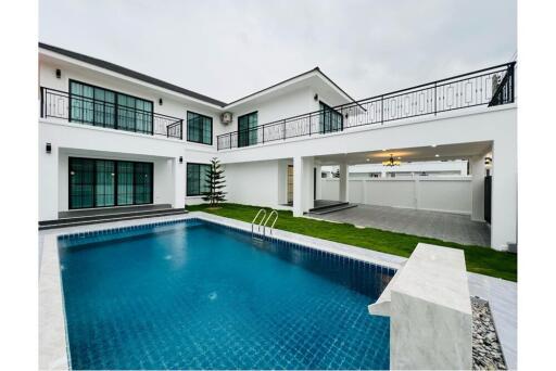 Newly built 2-storey detached house with swimming pool