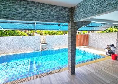 Nice 3 bedroom Poolvilla in East Pattaya