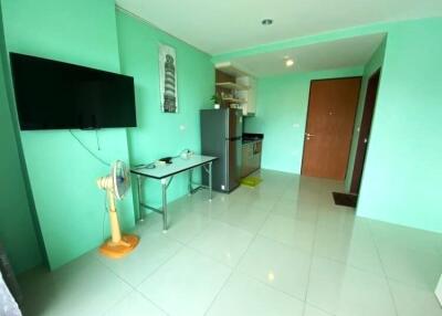 Compact studio at Thappraya Road for sale