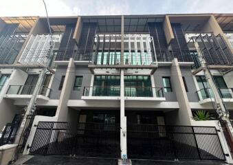 For Sale and Rent Bangkok Town House Bless Town Sukhumvit 50 Sukhumvit 50 BTS On Nut Khlong Toei