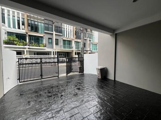 For Sale and Rent Bangkok Town House Bless Town Sukhumvit 50 Sukhumvit 50 BTS On Nut Khlong Toei