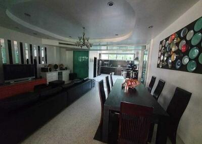 Bangkok Town House Esta Home Private Park Charoen Rat