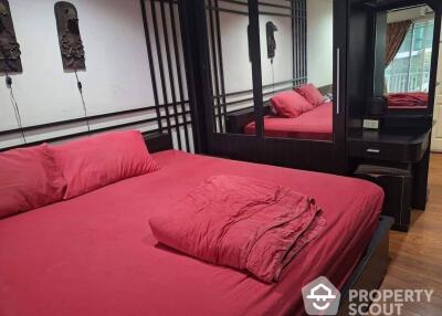 Studio Condo at Grand Park View Asoke near MRT Sukhumvit