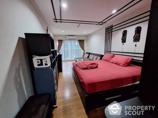 Studio Condo at Grand Park View Asoke near MRT Sukhumvit