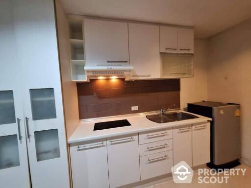 Studio Condo at Grand Park View Asoke near MRT Sukhumvit