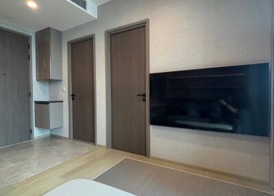 1-BR Condo at The Extro Phayathai–rangnam near BTS Victory Monument