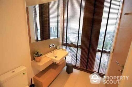 2-BR Condo at The Lofts Ekkamai near BTS Ekkamai