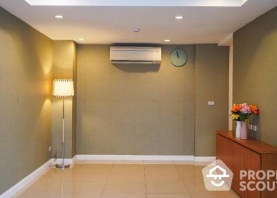 3-BR Townhouse at Baan Phra Ram 4 near MRT Khlong Toei