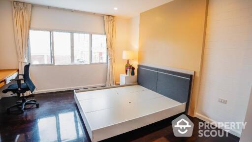 3-BR Townhouse at Baan Phra Ram 4 near MRT Khlong Toei