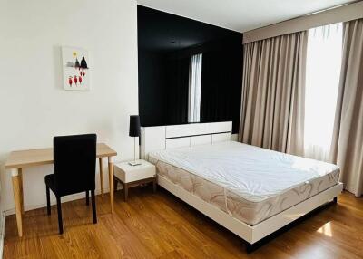 1-BR Condo at Wind Sukhumvit 23 near BTS Asok