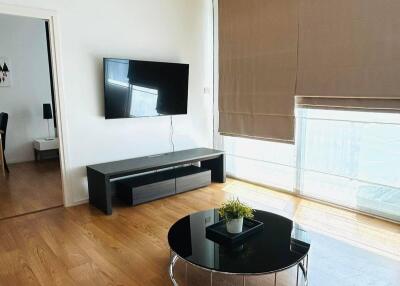 1-BR Condo at Wind Sukhumvit 23 near BTS Asok