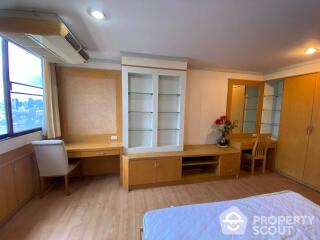 2-BR Condo at Supalai Place Sukhumvit 39 near BTS Phrom Phong