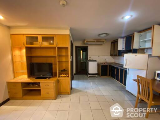 2-BR Condo at Supalai Place Sukhumvit 39 near BTS Phrom Phong