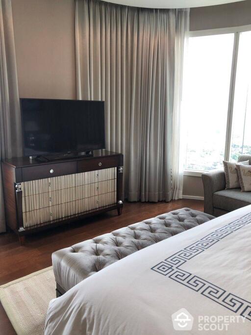 2-BR Condo at Menam Residences in Wat Phraya Krai