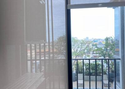 2-BR Condo at Supalai Loft Prajadhipok-Wongwian Yai near BTS Wongwian Yai