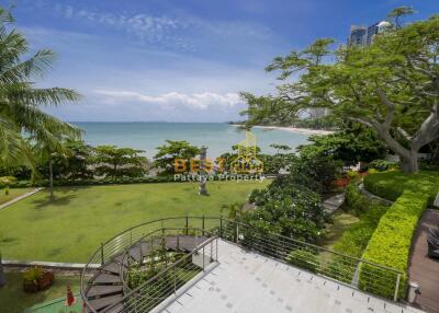 2 Bedrooms Condo in The Cove Pattaya Wongamat C012087