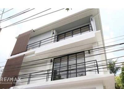 Stunning 4-Bedroom Detached House in Central Bangkok