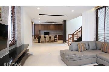 Stunning 4-Bedroom Detached House in Central Bangkok