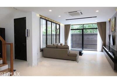 Stunning 4-Bedroom Detached House in Central Bangkok