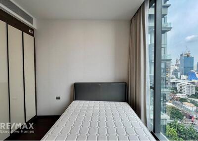 Luxurious 3-Bedroom Condo with BTS Thong Lo 6 Mins Walk