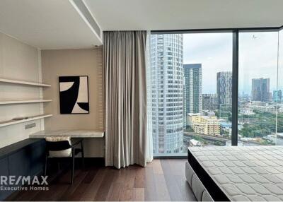 Luxurious 3-Bedroom Condo with BTS Thong Lo 6 Mins Walk