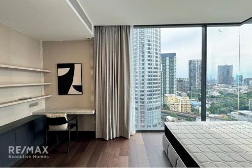 Luxurious 3-Bedroom Condo with BTS Thong Lo 6 Mins Walk