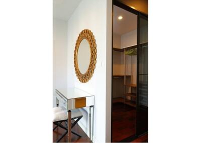 Luxurious Townhouse for Rent in Lively Bangkok