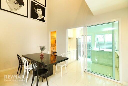 Luxurious Townhouse for Rent in Lively Bangkok