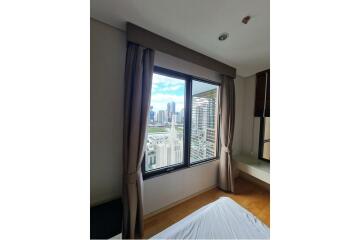 Modern 1 Bedroom Condo for Rent at Villa Asoke  2 Mins Walk to MRT Phetchaburi