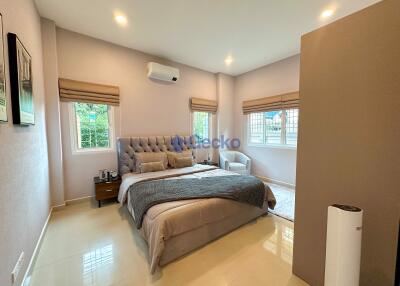 3 Bedrooms Condo in Ponthep 5 East Pattaya C011915