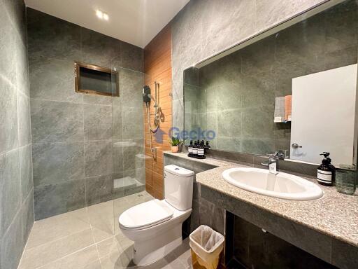 3 Bedrooms Condo in Ponthep 5 East Pattaya C011915