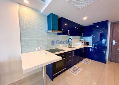 2 Bedrooms Condo in Grand Avenue Central Pattaya C011913