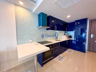 2 Bedrooms Condo in Grand Avenue Central Pattaya C011913