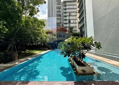 "Elegant 4-Bed Condo in Domus, Bangkok - Prime Location"