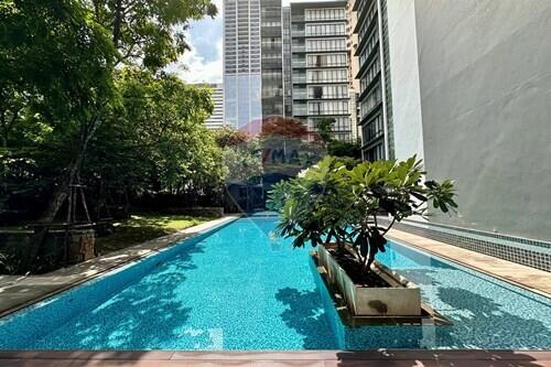 "Elegant 4-Bed Condo in Domus, Bangkok - Prime Location"