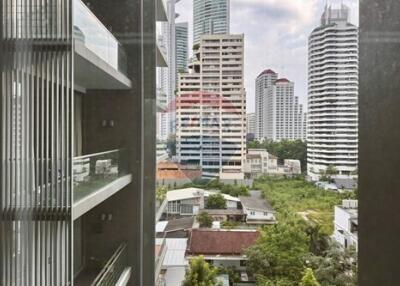 "Elegant 4-Bed Condo in Domus, Bangkok - Prime Location"