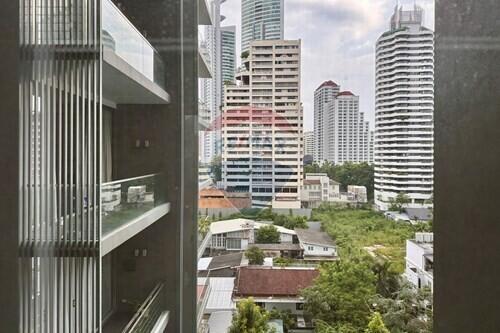 "Elegant 4-Bed Condo in Domus, Bangkok - Prime Location"