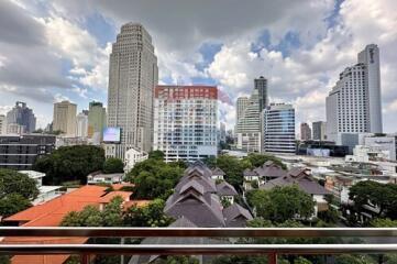 "Elegant 4-Bed Condo in Domus, Bangkok - Prime Location"