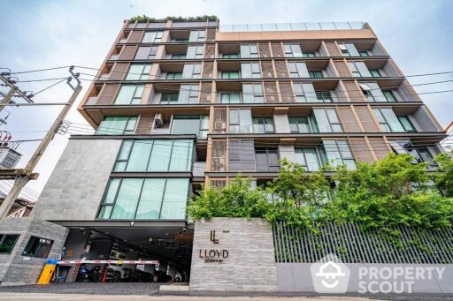 2-BR Condo at Lloyd Soonvijai-Thonglor in Bang Kapi