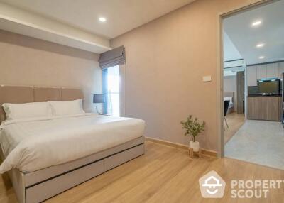 2-BR Condo at Lloyd Soonvijai-Thonglor in Bang Kapi