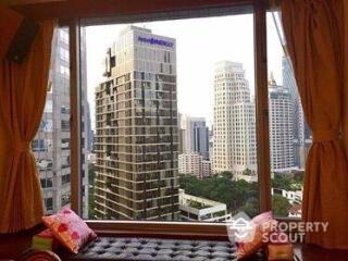 3-BR Condo at All Seasons Mansion Condominium near BTS Phloen Chit